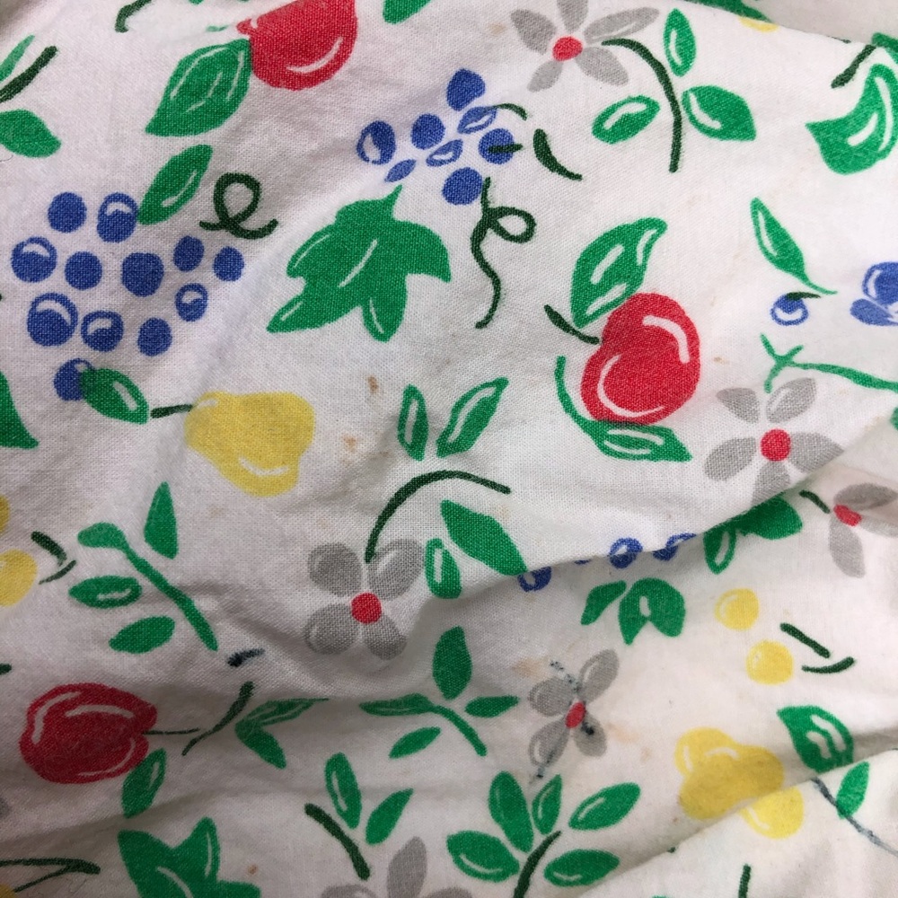 Apple Pattern Tank Top - Picture 3 of 3
